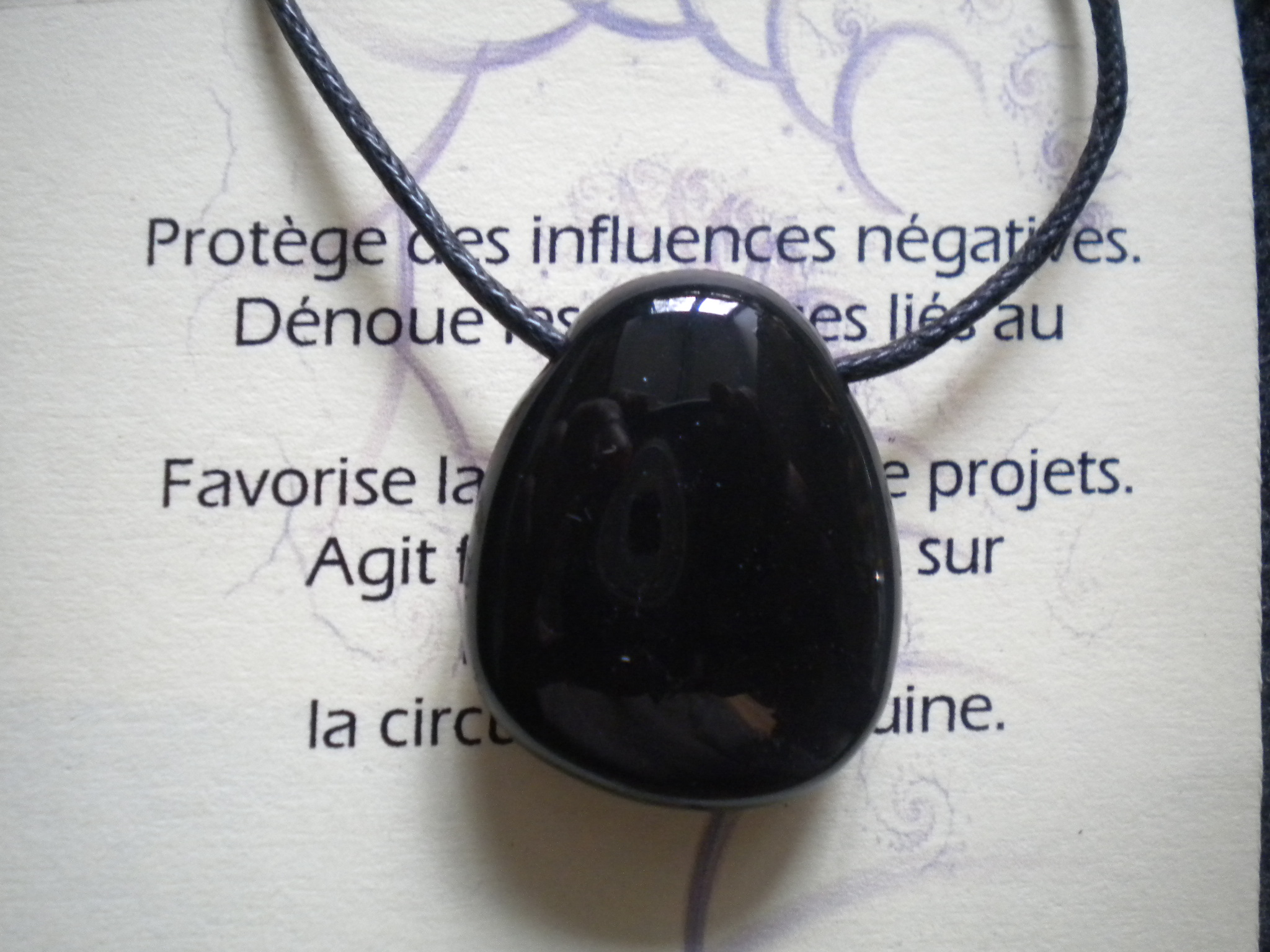 pendentif pierre plate onyx noir