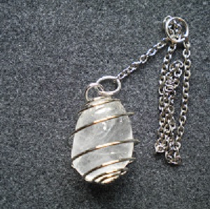 pendentif pendule spirale cristal de roche