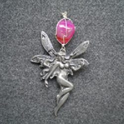 elfe de la séduction en étain et quartz rose