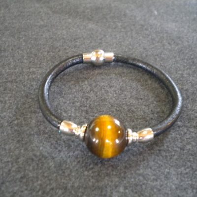 bracelet cuir et perle œil de tigre