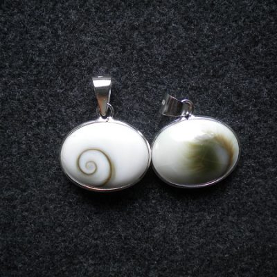 pendentif œil Ste Lucie ovale