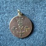 pendentif amulette pour l&rsquo;abondance