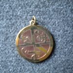 pendentif amulette contre les poisons