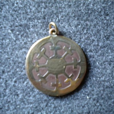 pendentif amulette contre les jaloux