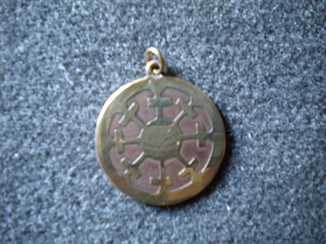 pendentif amulette contre les jaloux