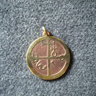 pendentif amulette pour la réalisation