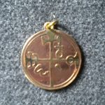 pendentif amulette contre le désespoir