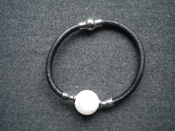 bracelet cuir et perle quartz rose