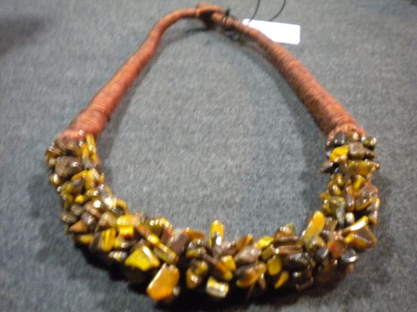 collier coton et oeil de tigre