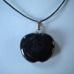 pendentif pomme onyx noir