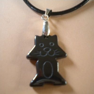 pendentif chat hématite
