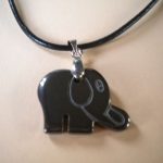 pendentif éléphant hématite