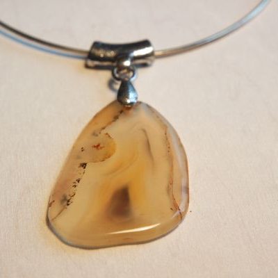 collier agate avec inclusions