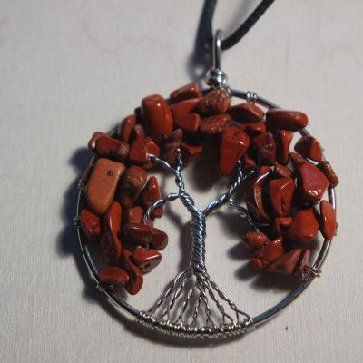 pendentif arbre de vie jaspe rouge