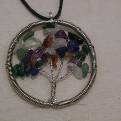 pendentif arbre de vie 7 chakras