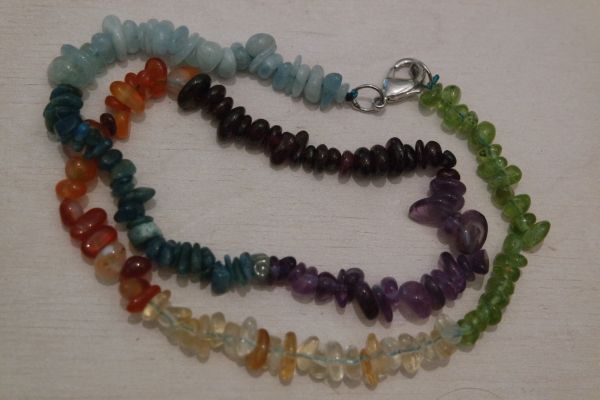 collier perles baroques 7 chakras