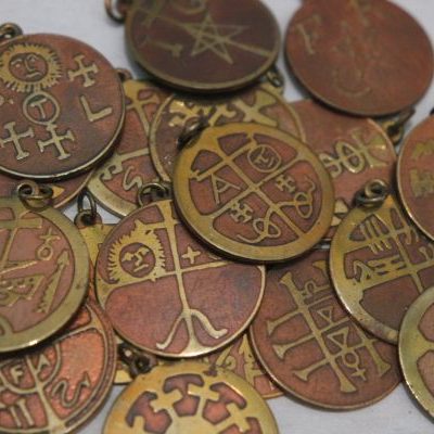 amulettes de protection