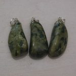 pendentif serpentine