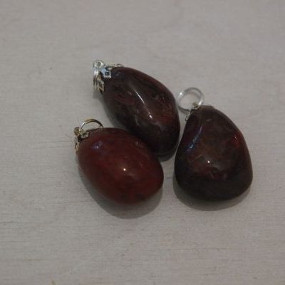 pendentif jaspe rouge