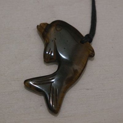 pendentif dauphin œil de tigre
