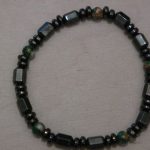 hématite magnétique et perles cloisonnées vertes