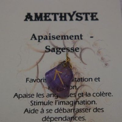 pendentif rune TEIWAZ pour le bonheur