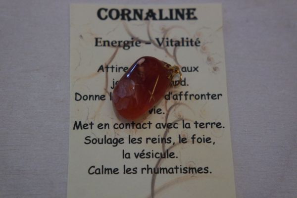 pendentif rune NAUTHIZ pour la protection