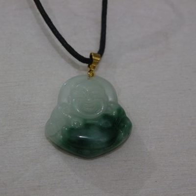 pendentif bouddha en jade
