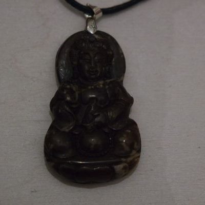 pendentif bouddha en agate
