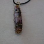 pendentif spirale agate rose marbrée