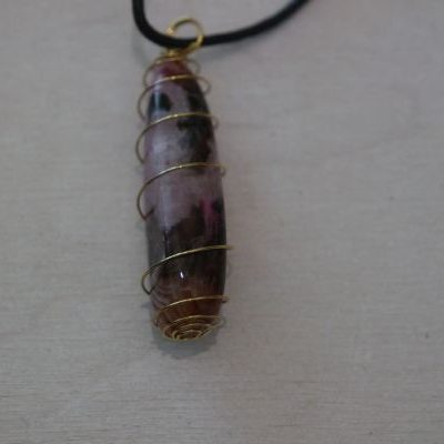 pendentif spirale agate rose marbrée