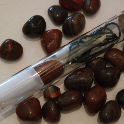 pendentif jaspe rouge du Brésil