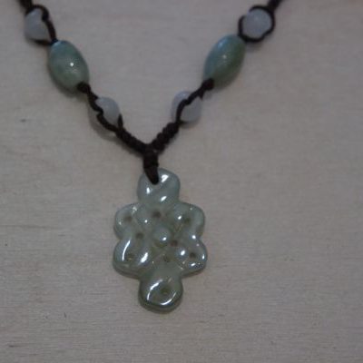pendentif nœud d&rsquo;amour en jade