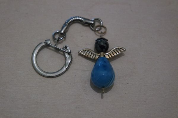 porte-clés ange en agate bleue et obsidienne