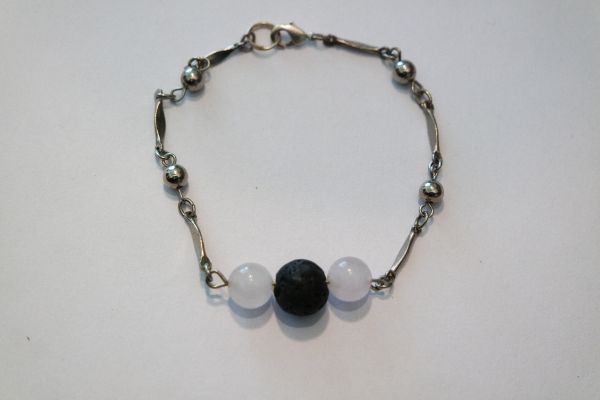 bracelet aromathérapie lave et quartz rose