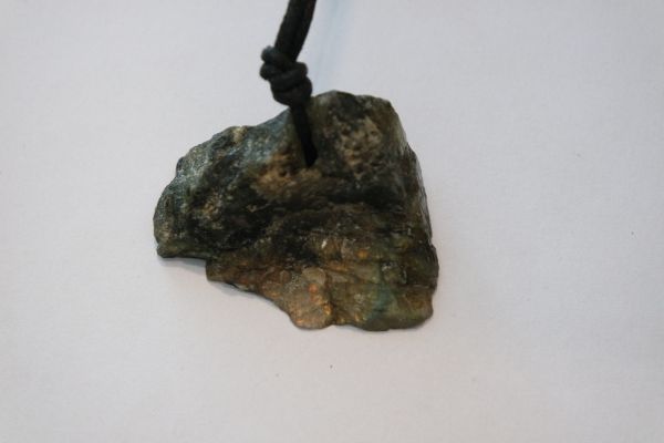 pendentif pierre percée labradorite protection – Image 2