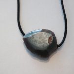 pendentif pierre percée agate brute polie