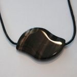 pendentif pierre percée agate brune zonée
