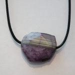 pendentif pierre percée agate violette