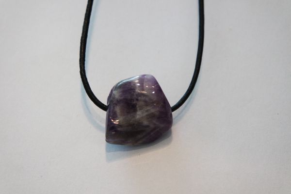 pendentif pierre percée améthyste sérénité