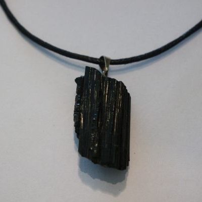 pendentif de protection tourmaline noire