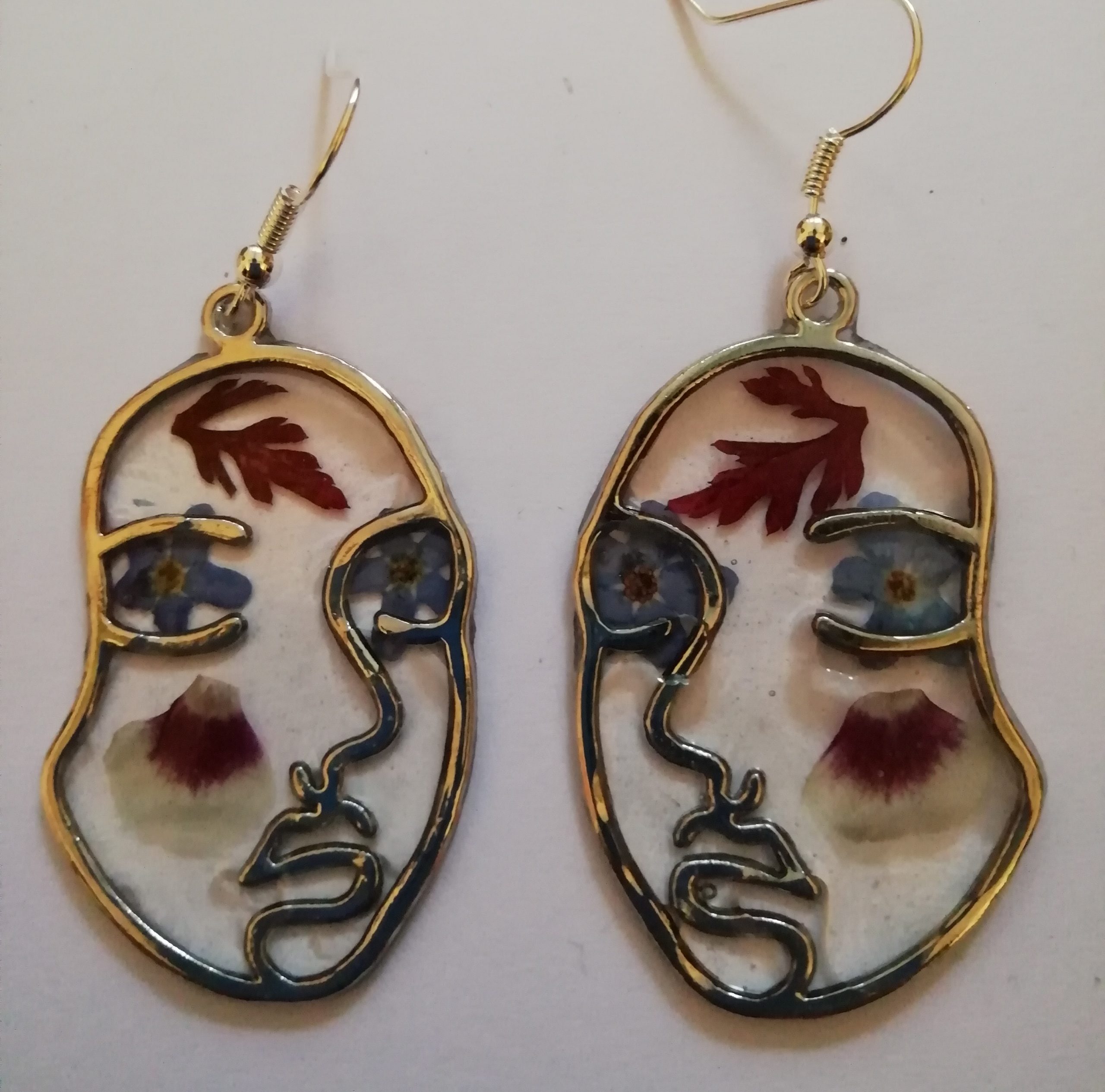 visages myosotis et oeillet